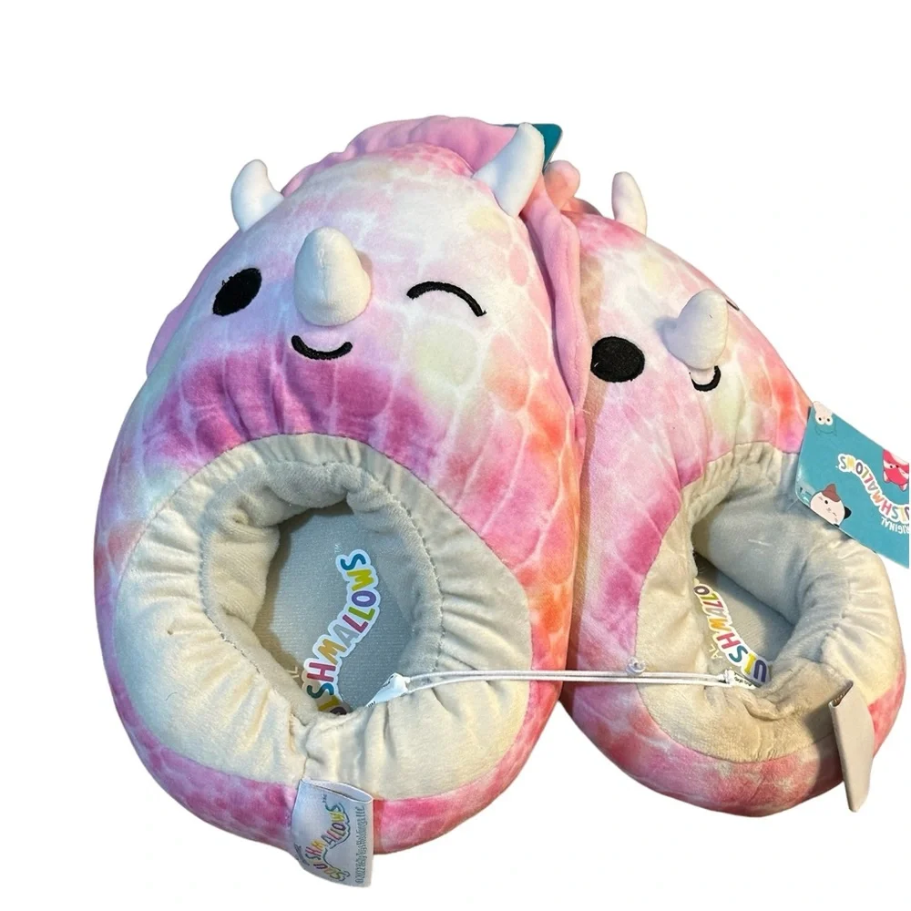 Squishmallow house Shoes or‎ slippers Pink Dino, A Bee
